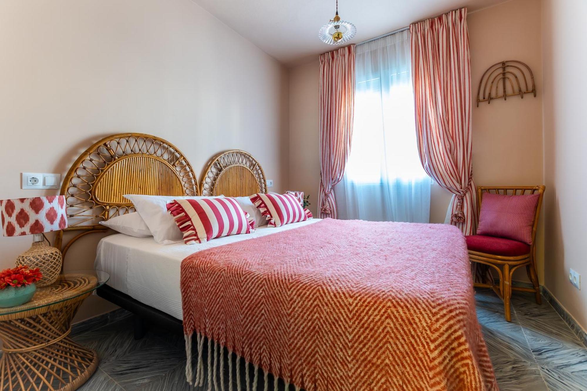 Romantic Rooftop With Stunning Sea And Mountain Views Leilighet *