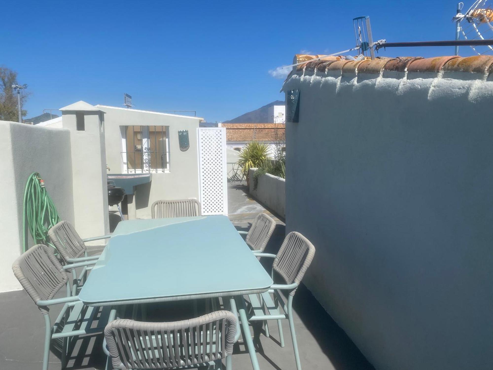 Leilighet Romantic Rooftop With Stunning Sea And Mountain Views *